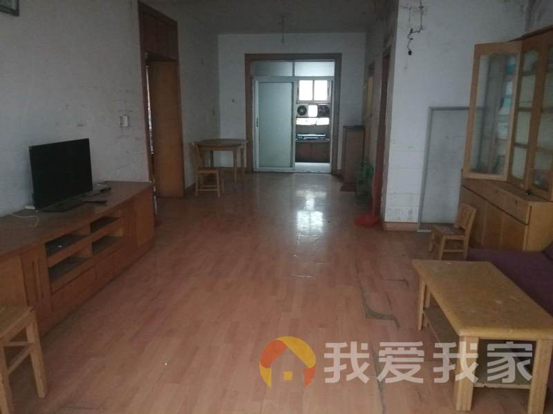 江大南路小区房，房东诚心卖看中可商量..........