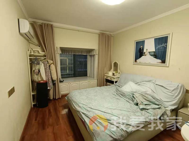 南昌我爱我家江铃瓦良格（江铃底特律新城） 南北通透，采光好 装修好，环镜优美 近地铁 视野好，诚心出售