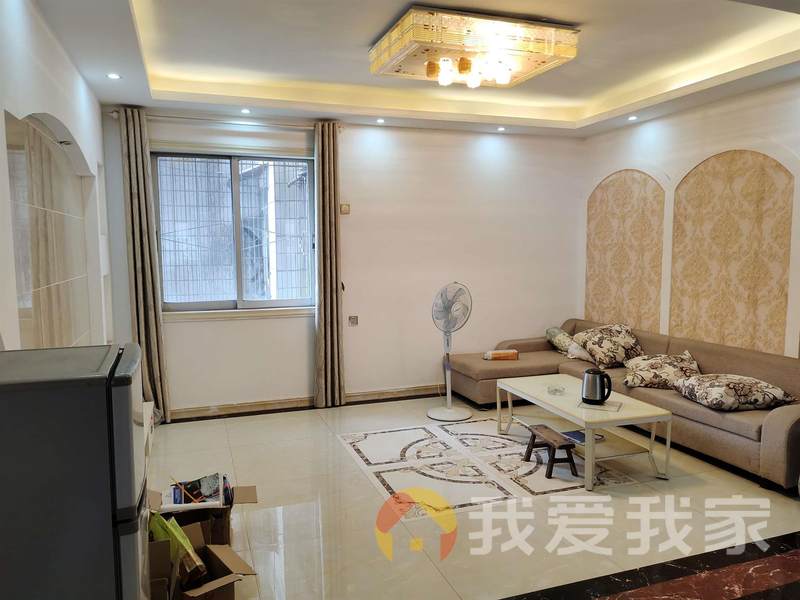 业主因需换新房 现诚心出售此房，性价比非常高，先到先得
