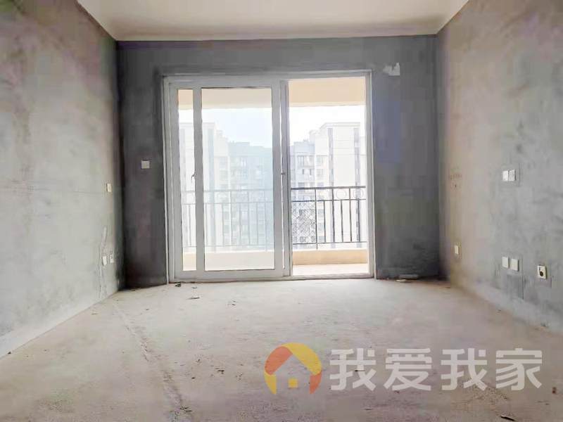 南北通透，采光好，近地铁，交通便利，环境好，物业管理严格！