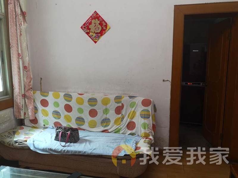 洪都大院一区 南北通透，采光好 视野好，诚心出售