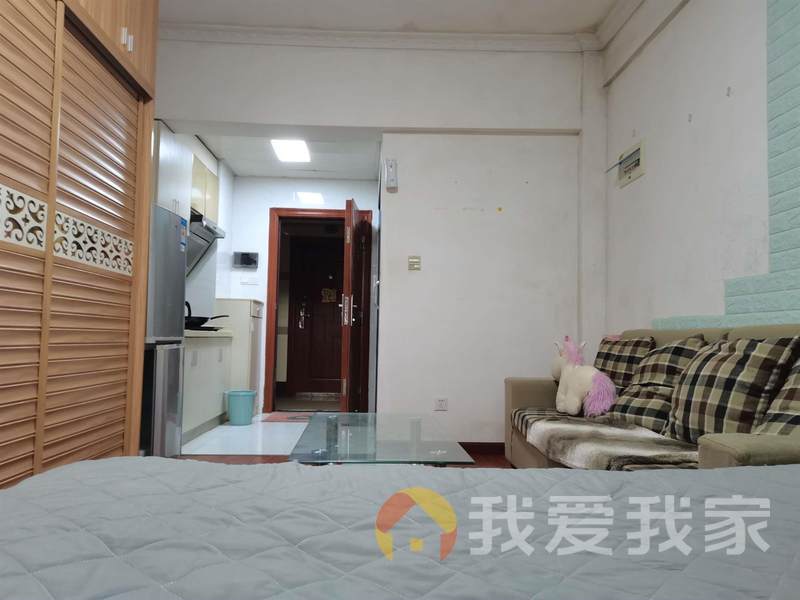 南昌我爱我家联泰金中环（香域尚城） 南北通透，采光好 装修好，环镜优美 近地铁 视野好，诚心出售
