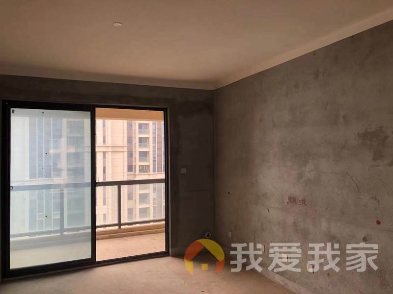南昌我爱我家万达文化旅游城N区(十二区) 南北通透，采光好 装修好，环镜优美 近地铁 视野好，诚心出售