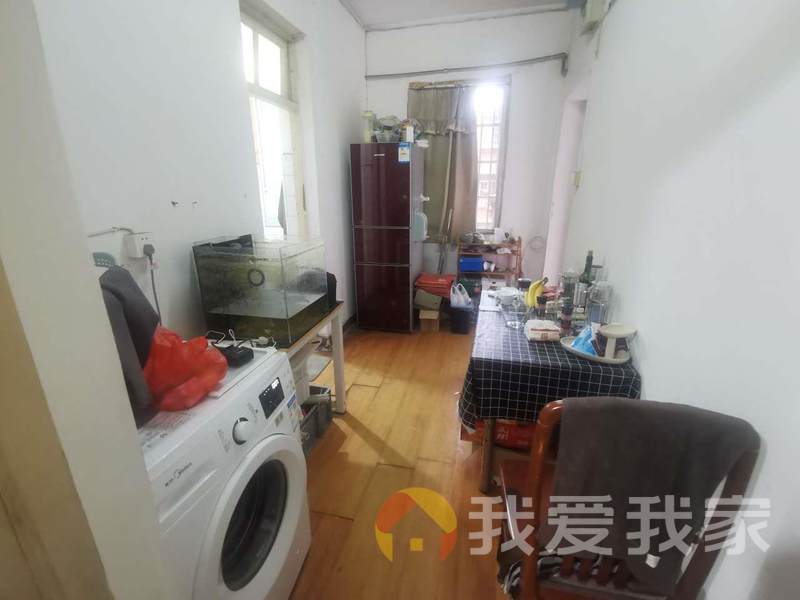 建德观 南北通透，采光好 装修好，环镜优美 视野好，诚心出售