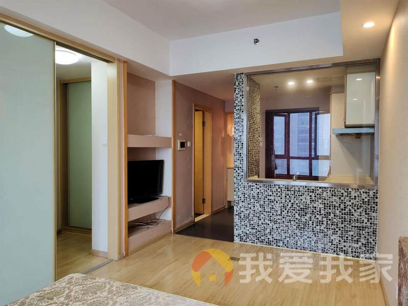南昌我爱我家联发广场 南北通透，采光好 近地铁 中间楼层