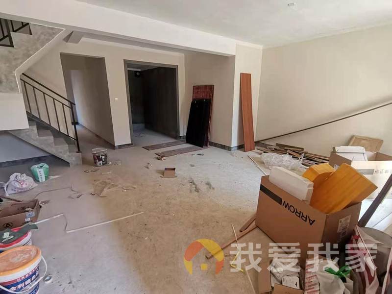 南昌我爱我家中海阳光玫瑰园 南北通透，采光好 装修好，环镜优美 周边匹套完善，，出行方便