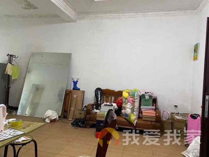 青山南路宿舍 南北通透 黄金楼层 户型方正布局合理