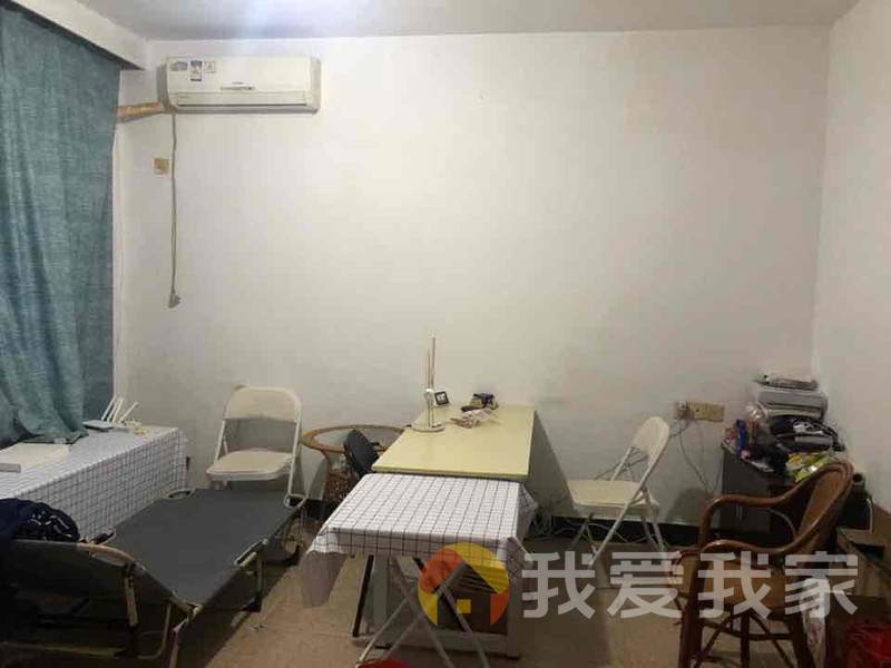 京东小区B区(蓝天公寓) 南北通透，采光好 装修好，环镜优美 近地铁 视野好，诚心出售