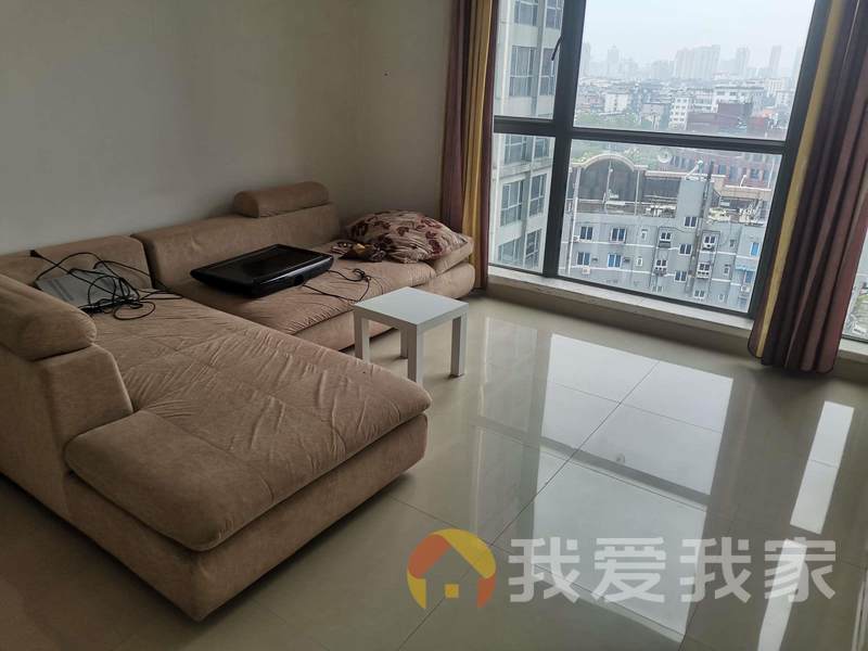 高能金域名都 南北通透，采光好 装修好，环镜优美 中间楼层