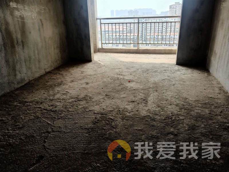 幸福里 南北通透，采光好 视野好，诚心出售