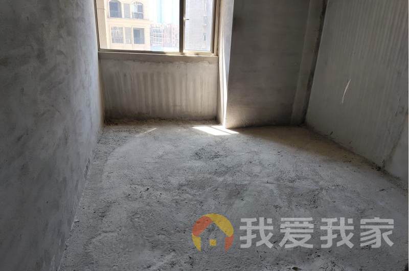 地铁口，南北通透，户型方正，可拎包入住，采光绝杀，地理位置优