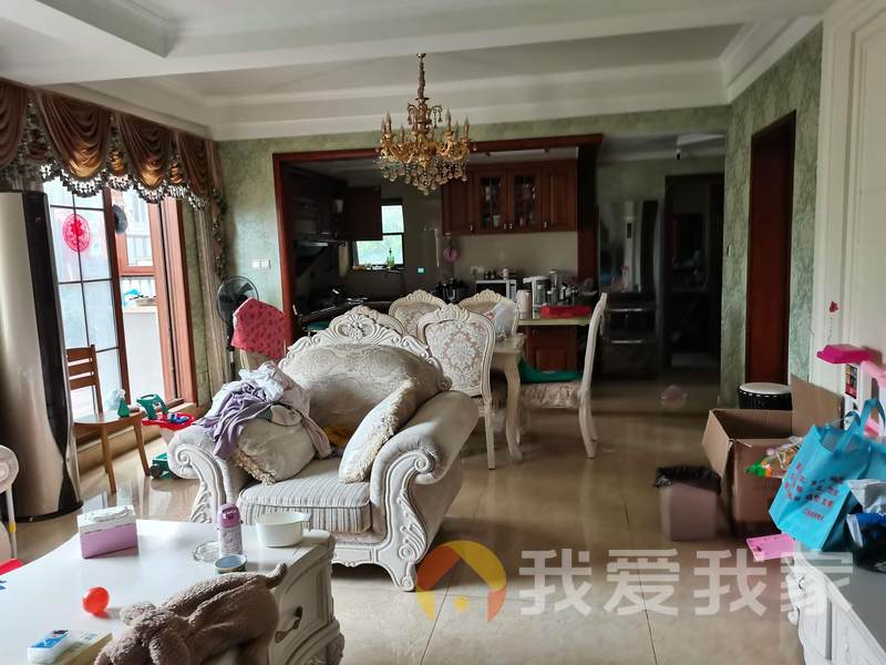 南昌我爱我家艾溪湖东站地铁口，读书方便，近艾溪湖公园