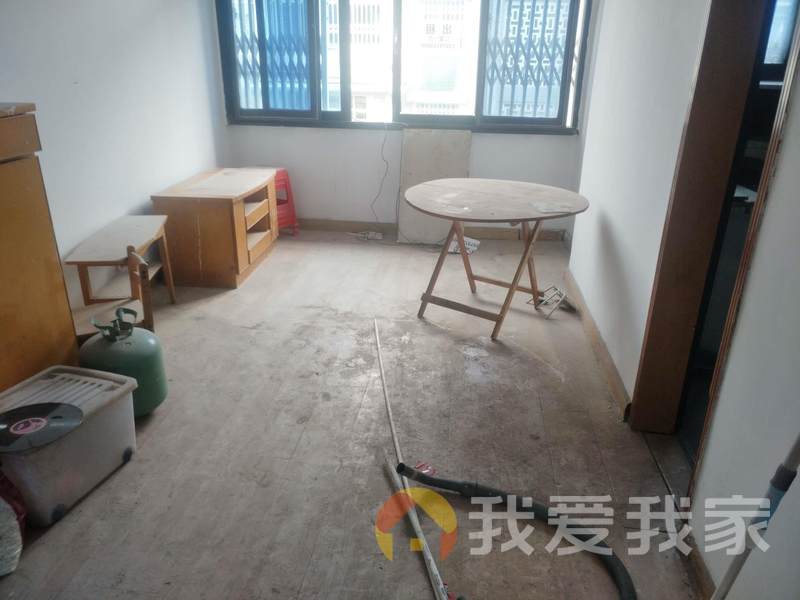 抚河湖畔 里洲小区 南北通透户型 光线太阳好 看中可议价
