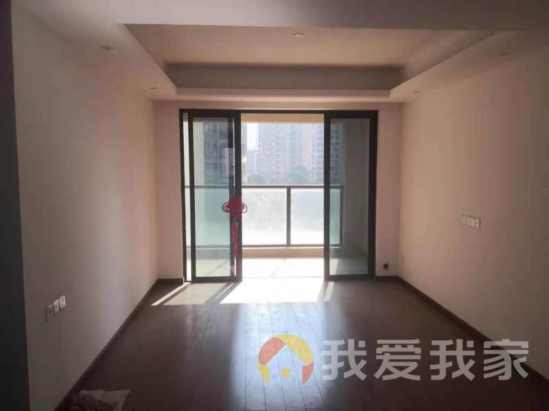 南昌我爱我家新力龙湾二期 南北通透，采光好 装修好，环镜优美 中间楼层