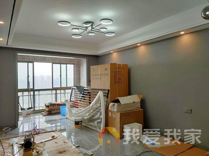 九仰梧桐公寓小区环境好，出入方便，人车分流，临近地铁