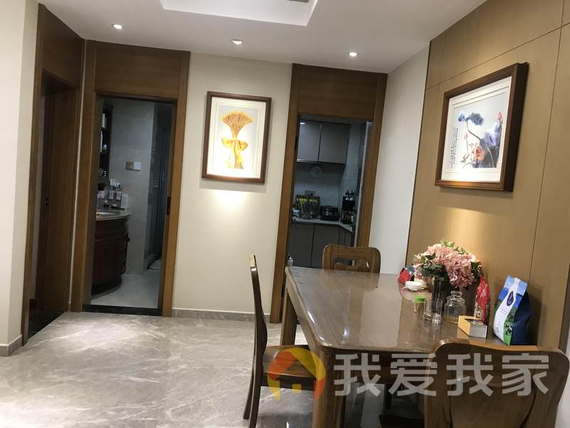 南昌我爱我家九龙湖花园一区 南北通透，采光好 装修好，环镜优美 近地铁 视野好，诚心出售