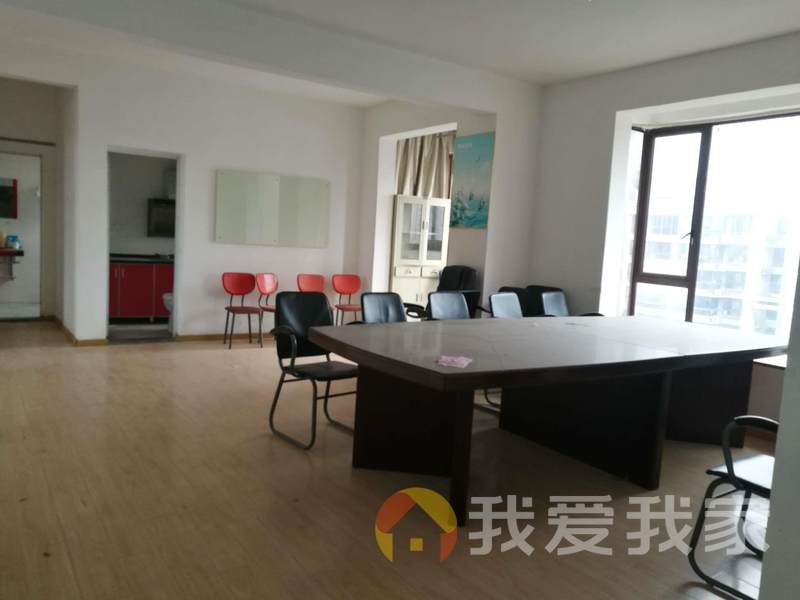 皇冠花园小区 精装两房 家电全带 可直接拎包入住