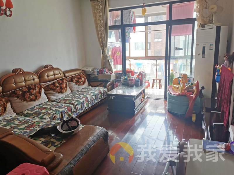 南昌我爱我家恒立世纪经典(煤球厂宿舍) 南北通透，采光好 装修好，环镜优美 近地铁 视野好，诚心出售