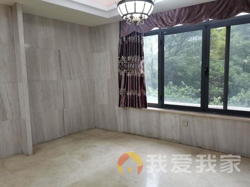 恒茂国际都会 南北通透，采光好 装修好，环镜优美 近地铁 周边匹套完善，，出行方便