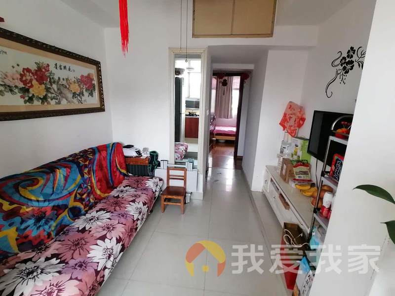 铁路八村， 生活便利小区，房东诚心出售