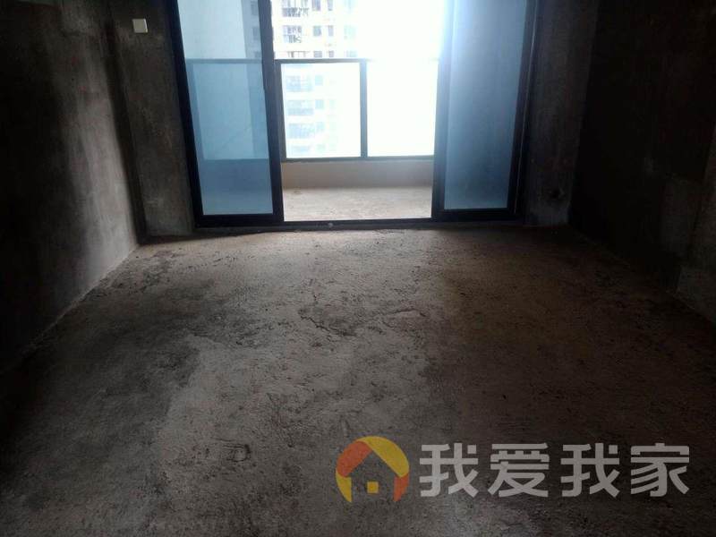 伟象佰业城（锦尚都会） 南北通透，采光好 中间楼层
