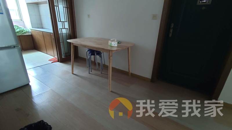 心雨花园 南北通透，采光好 视野好，诚心出售