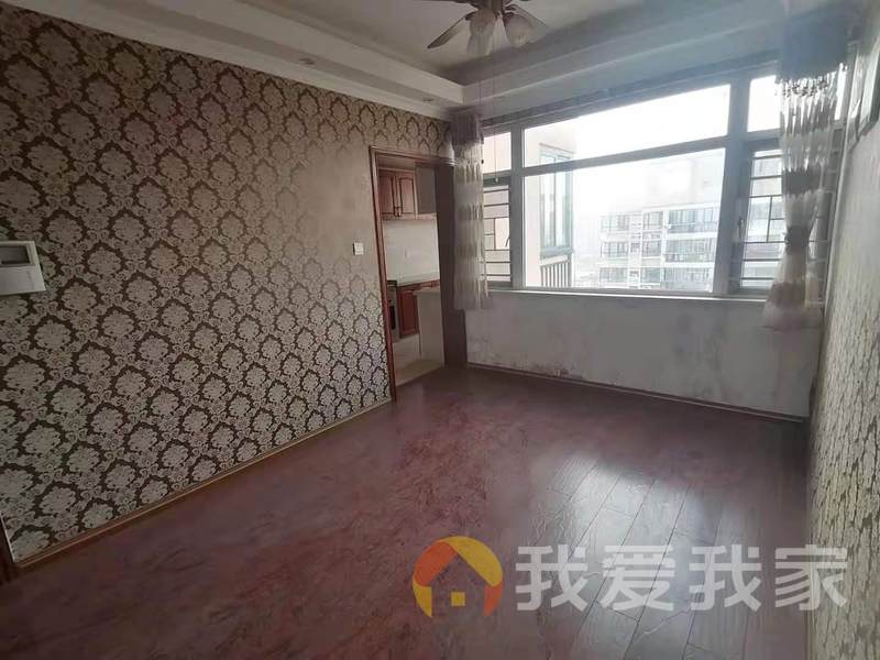南昌我爱我家青云明珠 南北通透，采光好 装修好，环镜优美 近地铁 视野好，诚心出售
