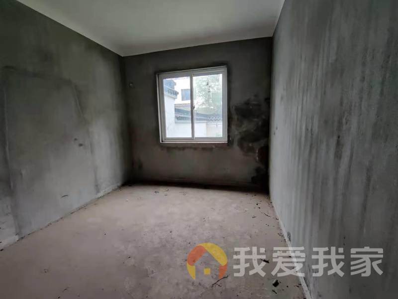 煌盛中央公园 南北通透，采光好 视野好，诚心出售