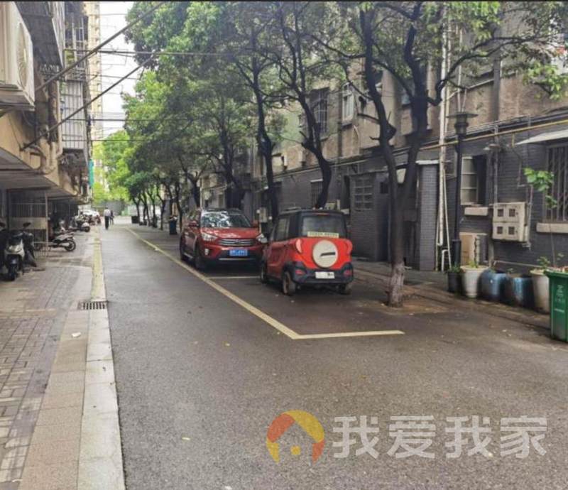 住舒适度视野开阔，南北通透，全天采光充足，