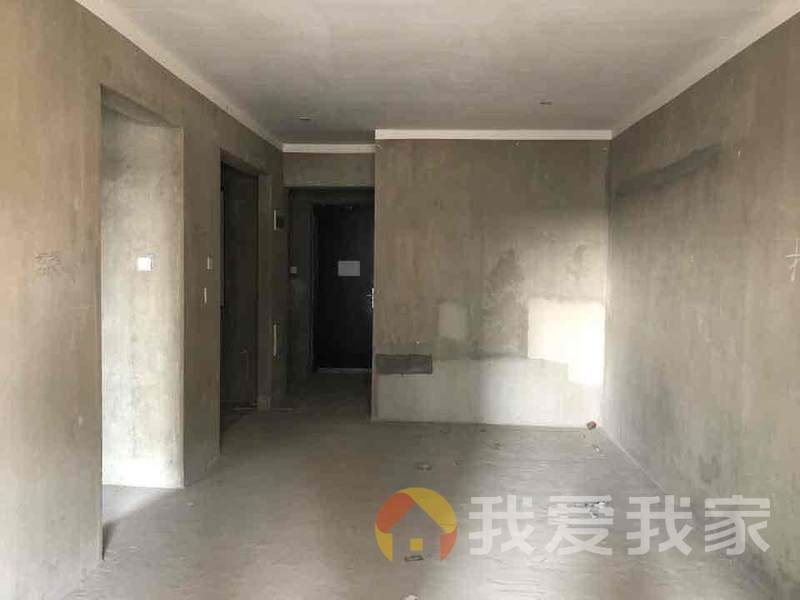 房屋是毛坯房，可随意发挥装修风格