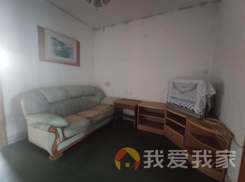 满五唯一、带落地阳台、房型方正、可以拎包入住、小区环境安静