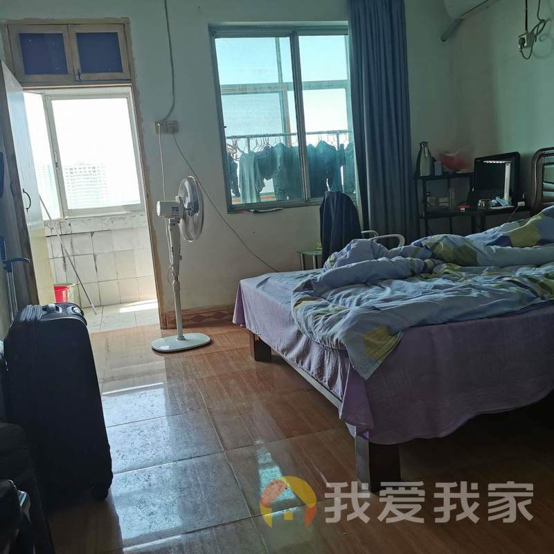 满五唯一、带落地阳台、房型方正、可以拎包入住、小区环境安静