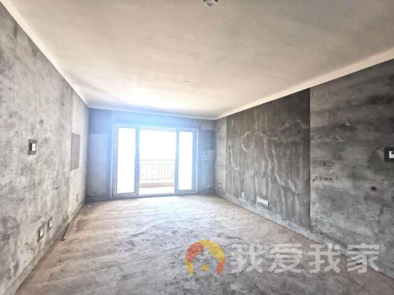 滨江悦府（万达文化旅游城K区） 南北通透，采光好 周边匹套完善，，出行方便
