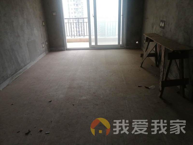万达城 两房朝南 户型端正 视野开阔 房东诚心出售