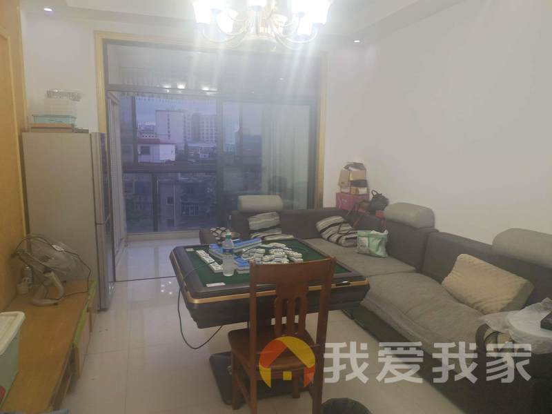 南昌我爱我家正规两房 房东自住保持干净，可直接拎包入住