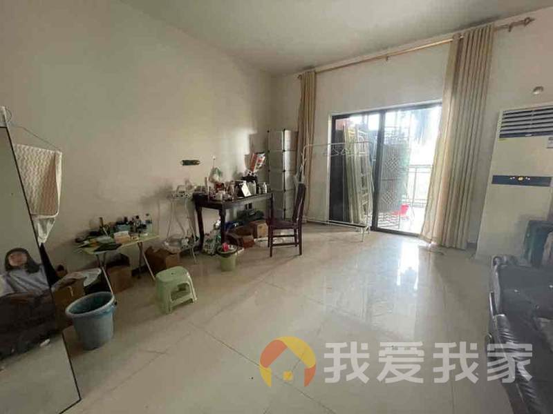 南昌我爱我家名门世家一期 南北通透，采光好 装修好，环镜优美 近地铁 视野好，诚心出售