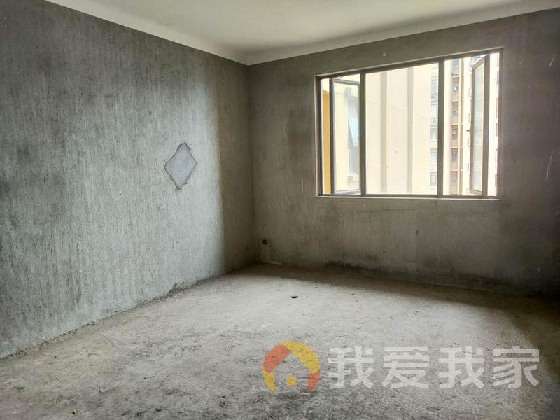 力高国际城五期瓦伦西亚 南北通透，采光好 视野好，诚心出售