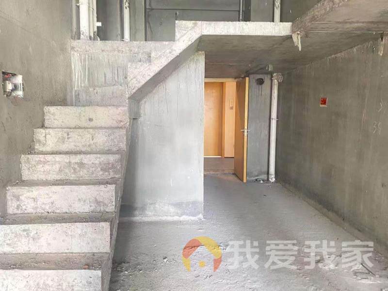新力银湖湾 南北通透，采光好 视野好，诚心出售