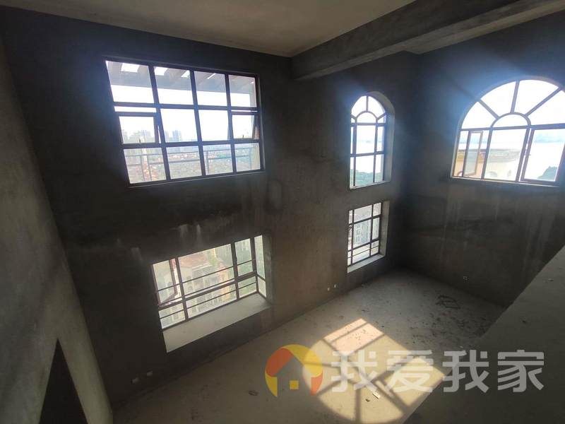 香溢花城三期 南北通透，采光好 视野好，诚心出售