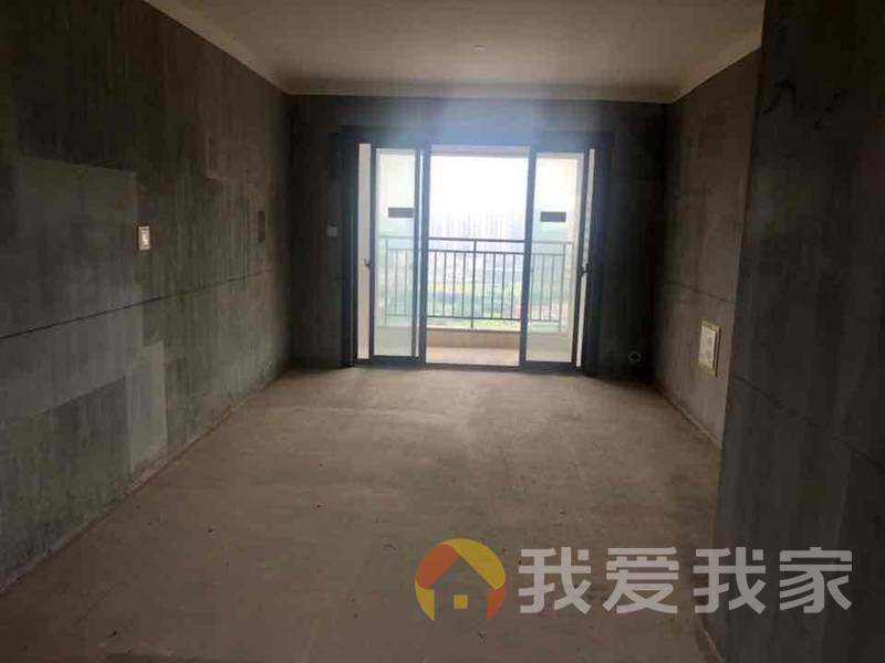 南昌我爱我家九龙湖华润凯旋门三房，龙岗站，省妇保旁，诚心出售。