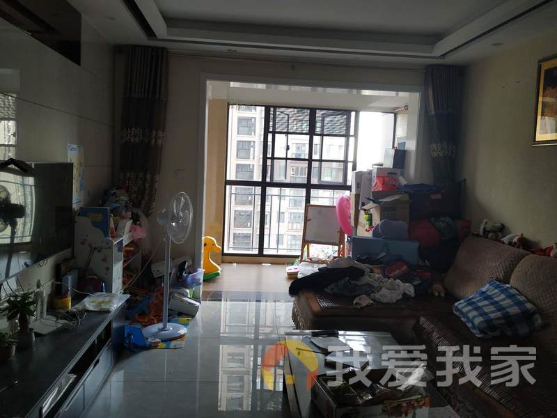 南昌我爱我家业主诚心出售 此房已满两年 朝南户型，楼层好