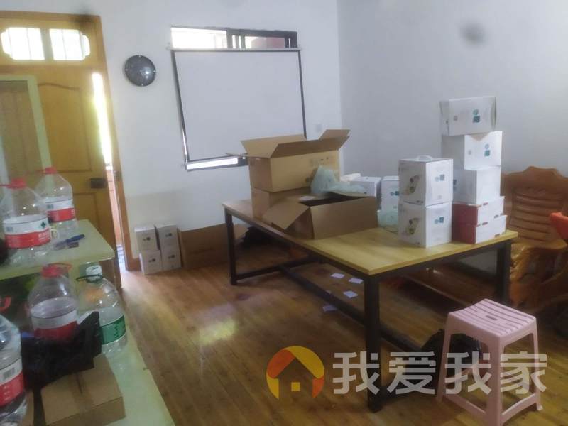 上坊路43号省精神病宿舍 南北通透，采光好 近地铁 周边匹套完善，，出行方便