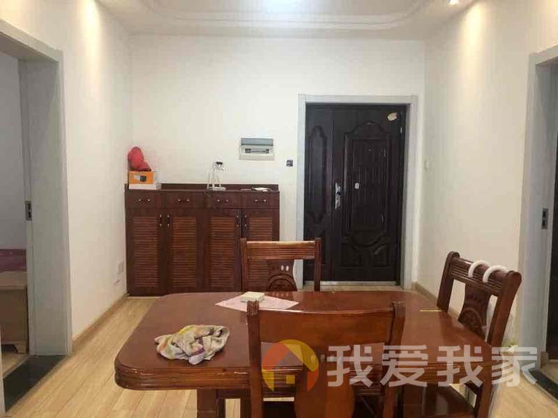 南昌我爱我家迎宾大道地鉄口，电梯精装三房，房东诚售可随时看房