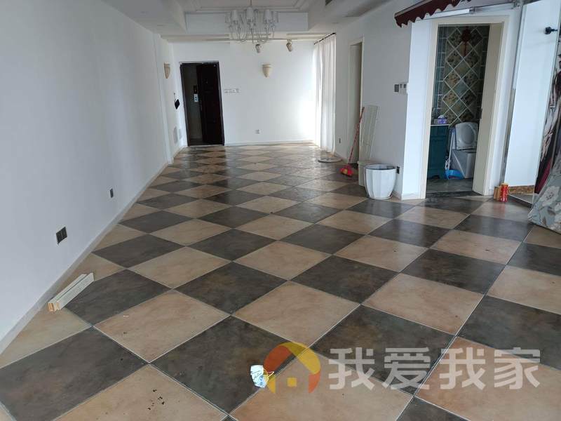 南昌我爱我家锦海东方银座 南北通透，采光好 装修好，环镜优美 近地铁 视野好，诚心出售