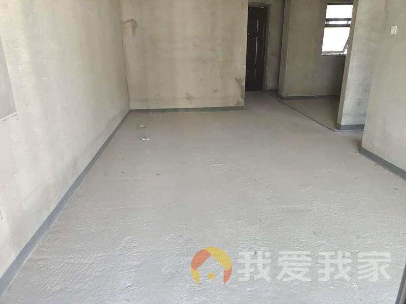 银三角美的城 地铁口 精装三房 可拎包入住