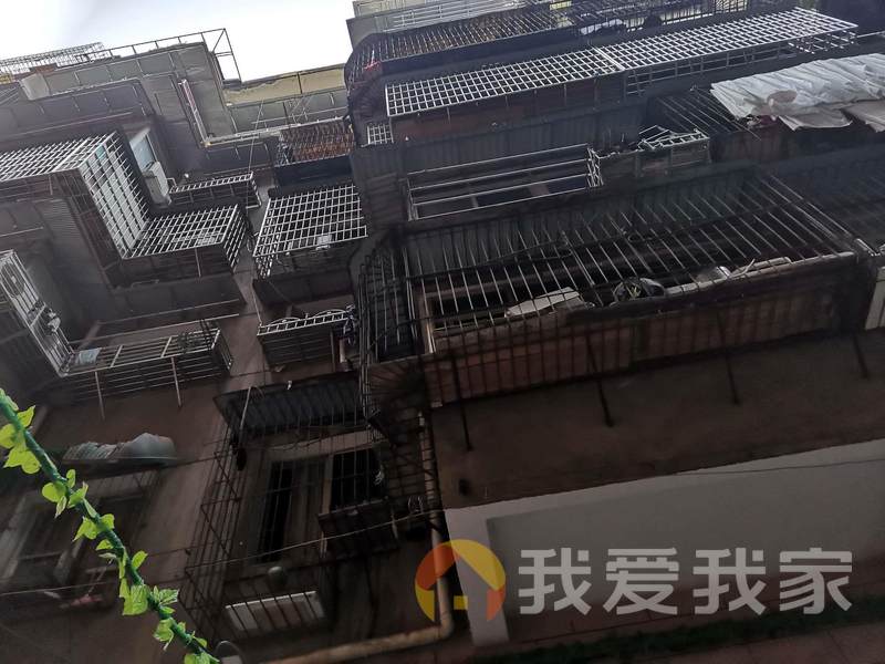 房东诚心出售，品质好房，楼层好，看中价格有谈