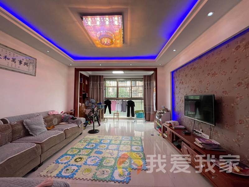 中大湖景 南北通透，采光好 装修好，环镜优美 周边匹套完善，，出行方便