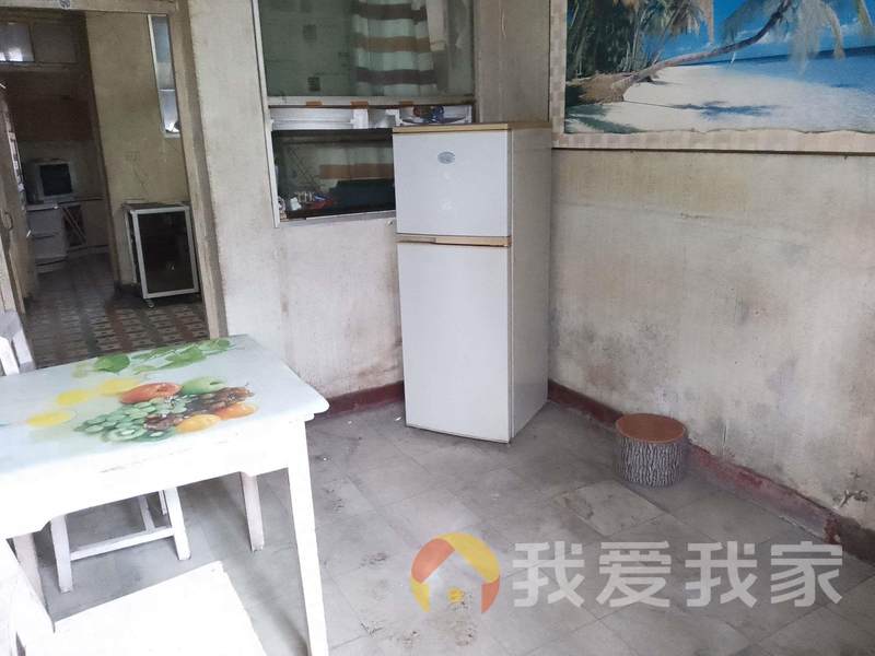 下水巷 南北通透，采光好 装修好，环镜优美 视野好，诚心出售