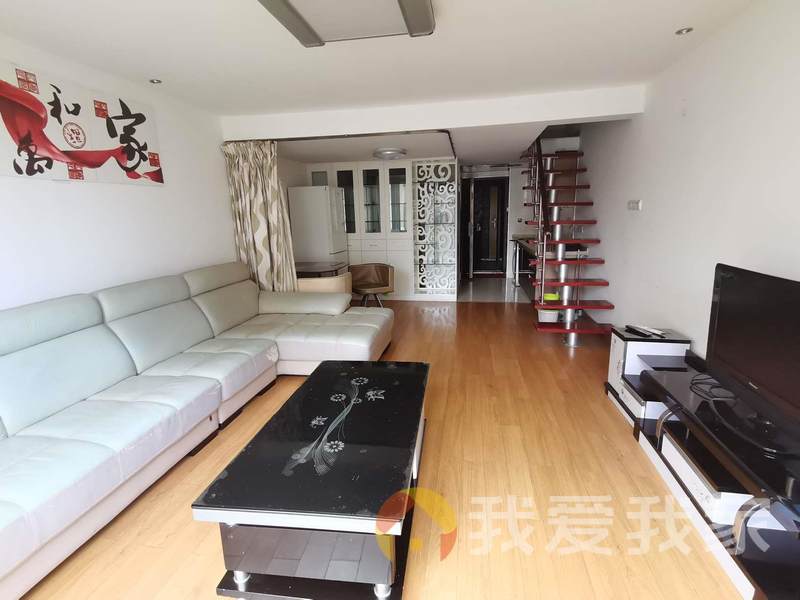 南昌我爱我家地中海阳光LOFT公馆 南北通透，采光好 装修好，环镜优美 近地铁 视野好，诚心出售