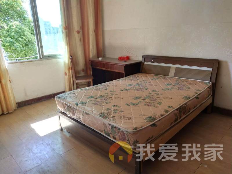 精装修真 实 房源 看中价格有谈